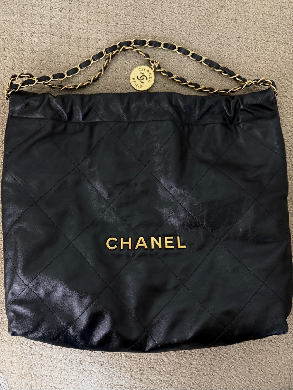 CHANEL Shiny Calfskin Quilted Small Chanel 22Black